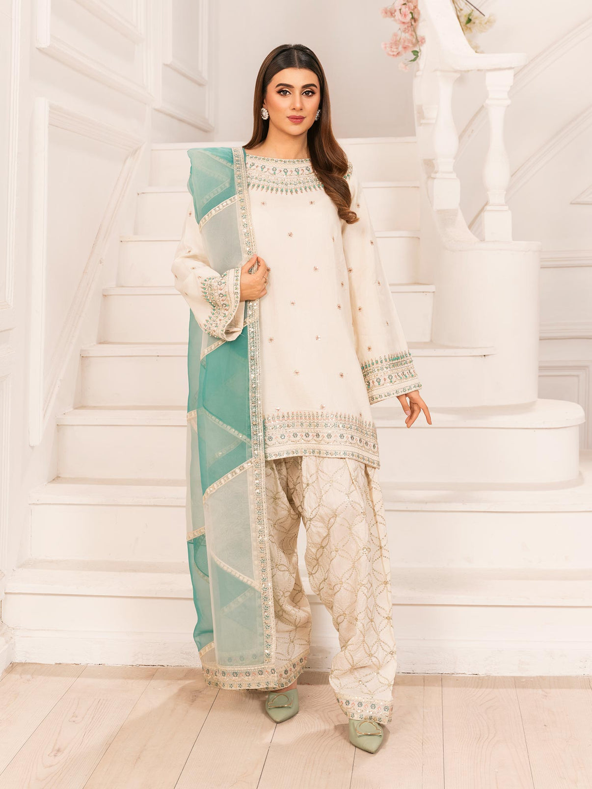 Ivory Embroidered Raw Silk Kurta Set with Farshi Shalwar & Organza Dupatta – 3 Piece Eastern Wear