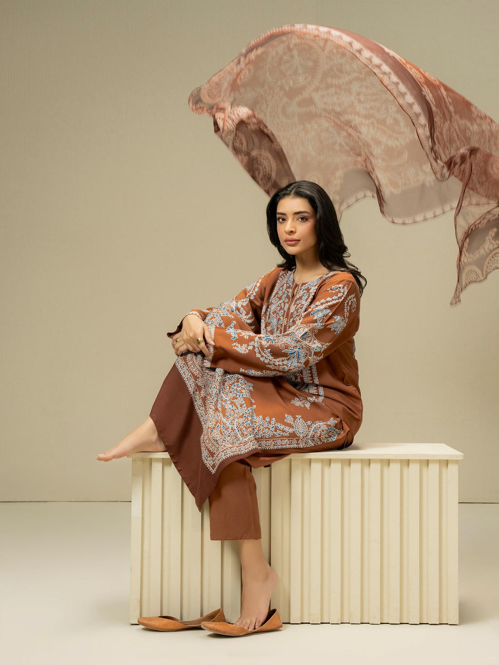 Salenmore | Limelight 3 Piece Printed Linen Suit with Chiffon Dupatta – Brown | Winter Pret Collection | Pakistani Clothing UK – Pakistani women's wear | Salwar Kameez |