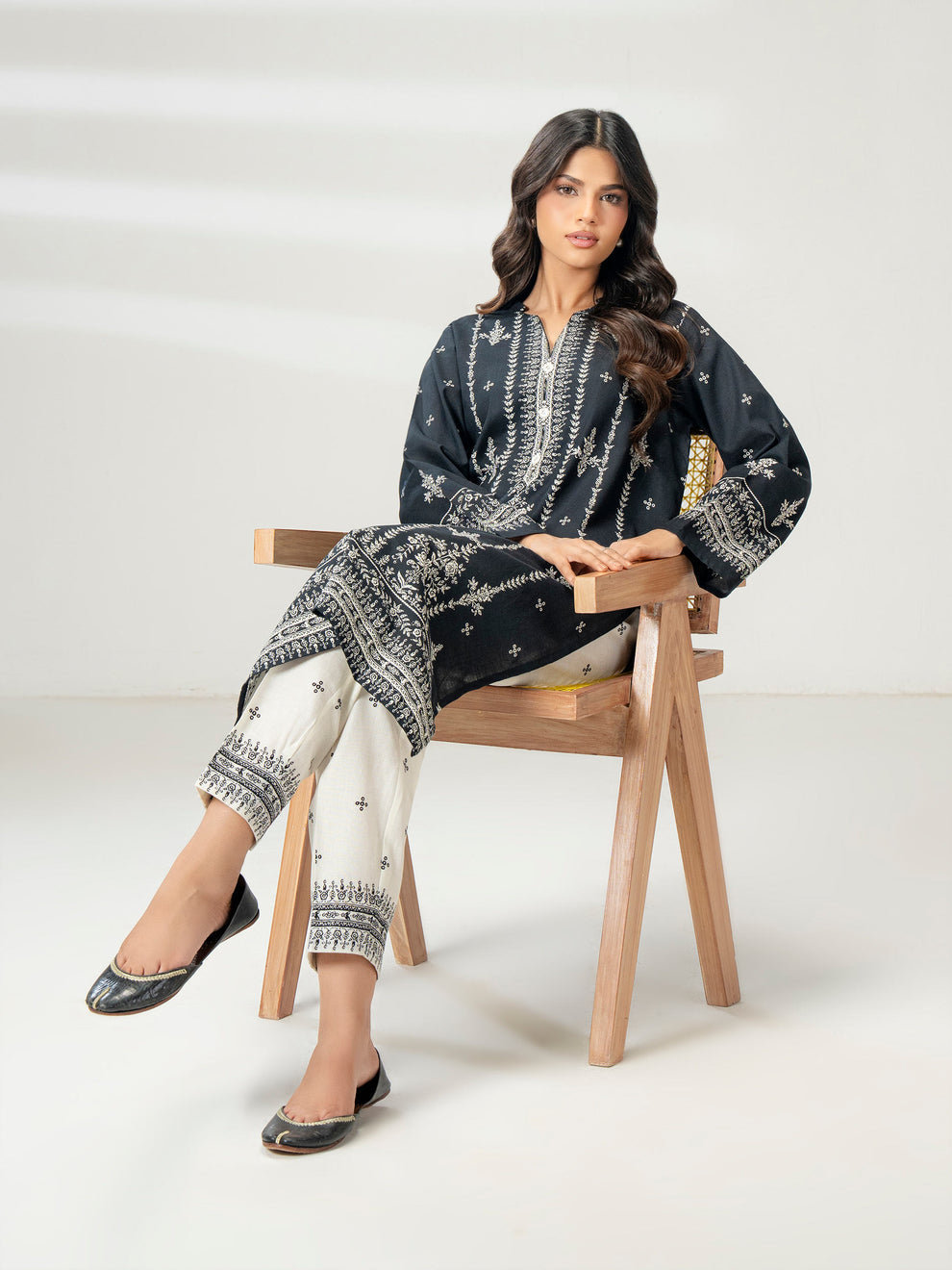 Limelight 2 Piece Khaddar Suit-Printed (Pret)
