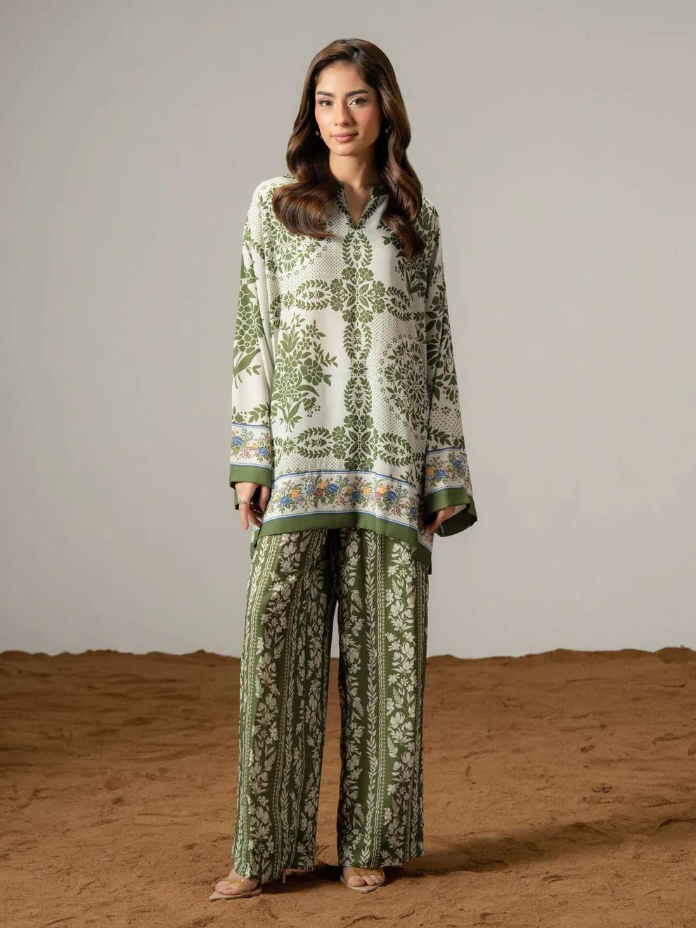 Salenmore | Limelight Original Loose Fit Printed Grip 2-Piece Coord Set – Top & Trouser for Women Loose-fit – Pakistani women's wear | Casual Dresses | L