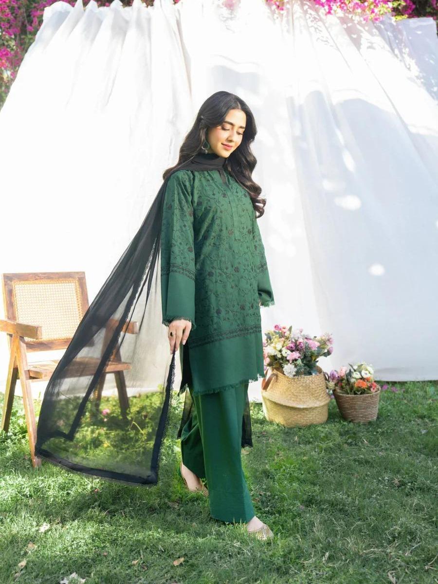 {{ product.title }} | Pakistani Clothes UK | Salenmore