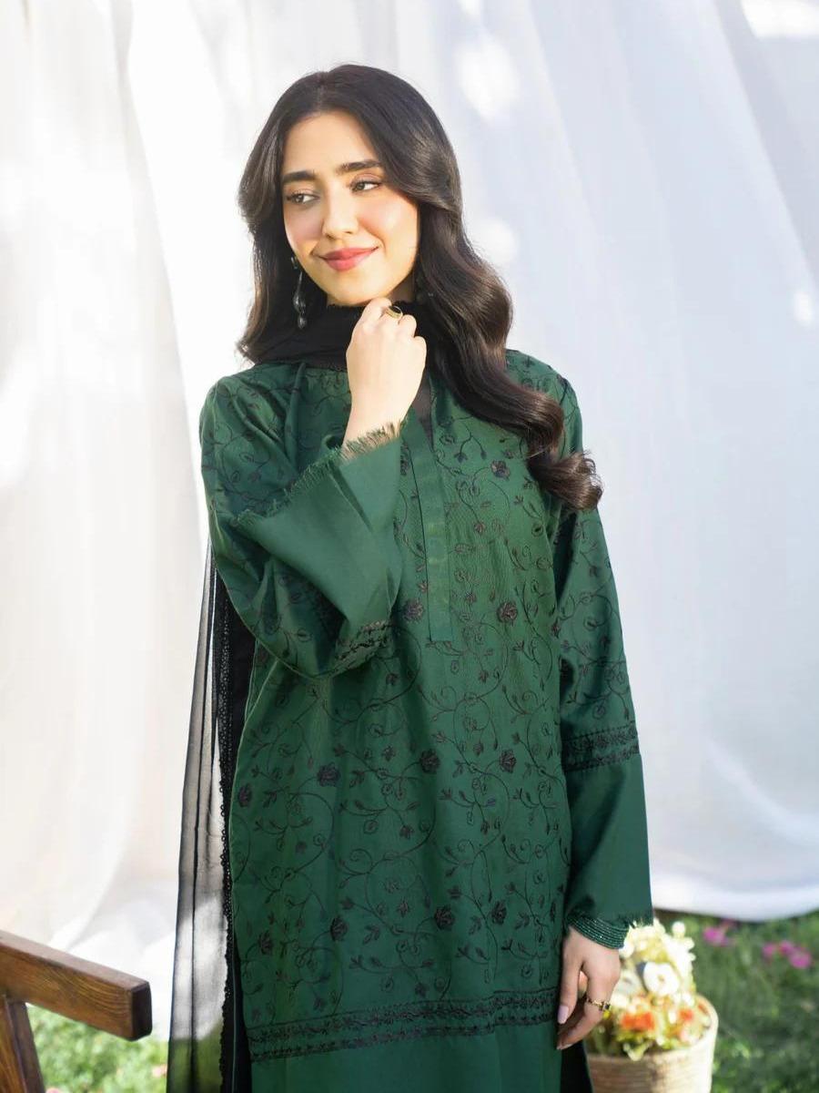 {{ product.title }} | Pakistani Clothes UK | Salenmore