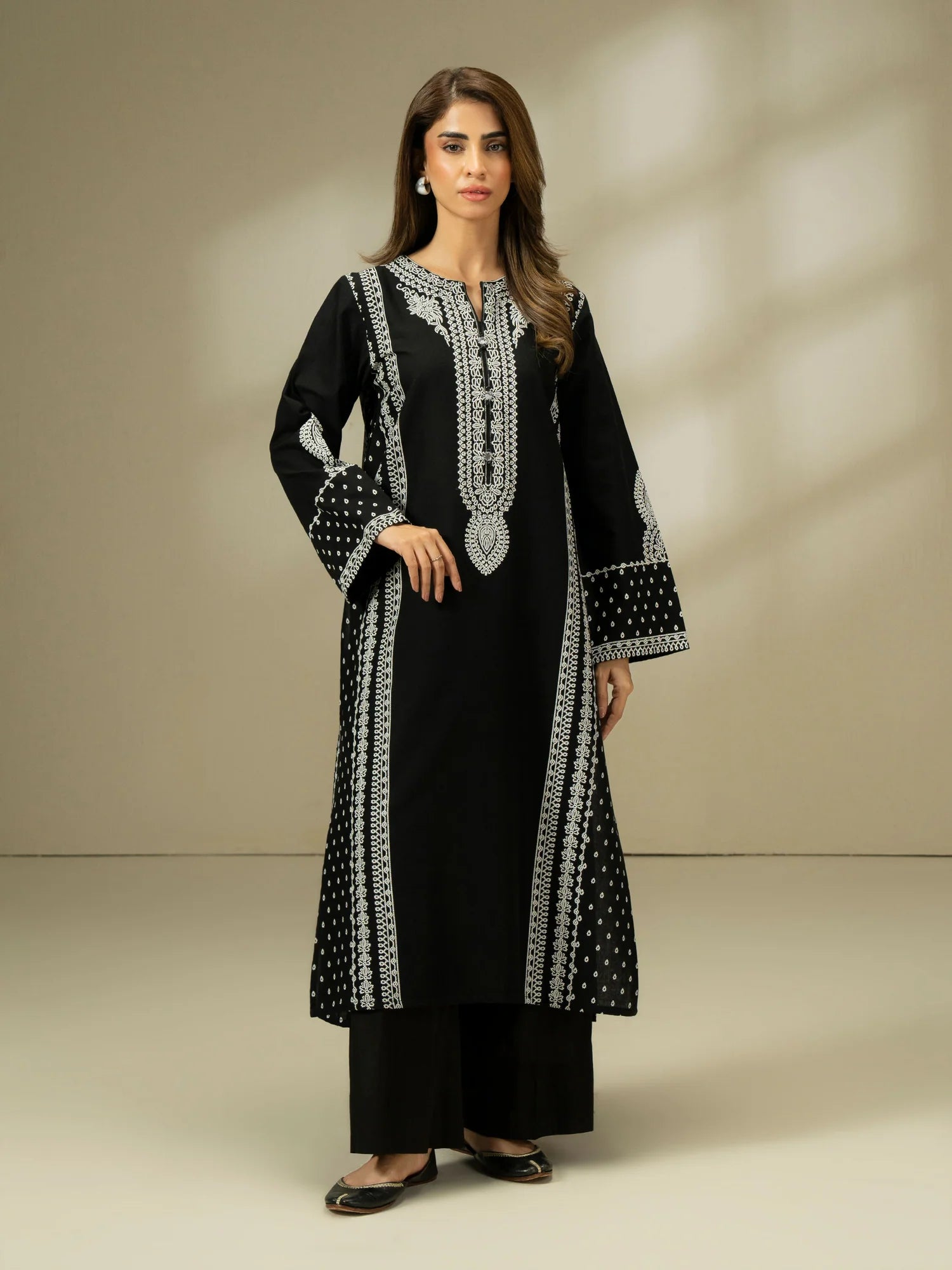 Limelight 1 Piece Black Printed Slub Khaddar Shirt – Winter Wear for Women
